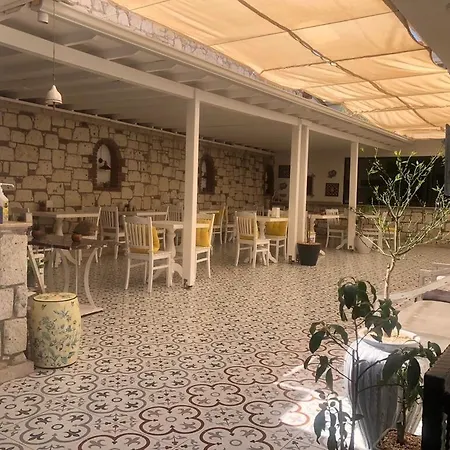 Mi Ξενοδοχείο *